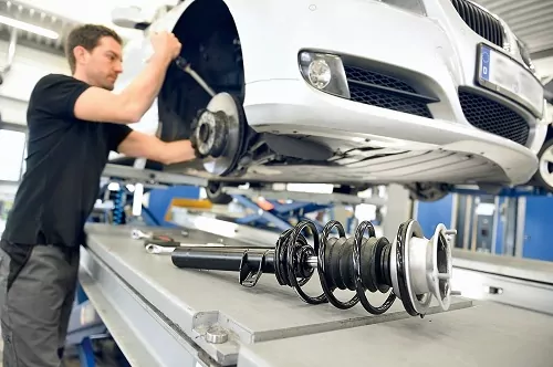Servicios de Cambio de Rótulas de carro en Bogotá talleres expertos en mantenimiento, reparación, diagnostico de suspensión automotriz (4)
